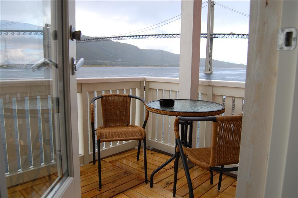 Tjeldsundbrua Maritim Villa Evenskjer Luaran gambar